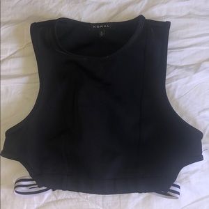 Koral sports top!